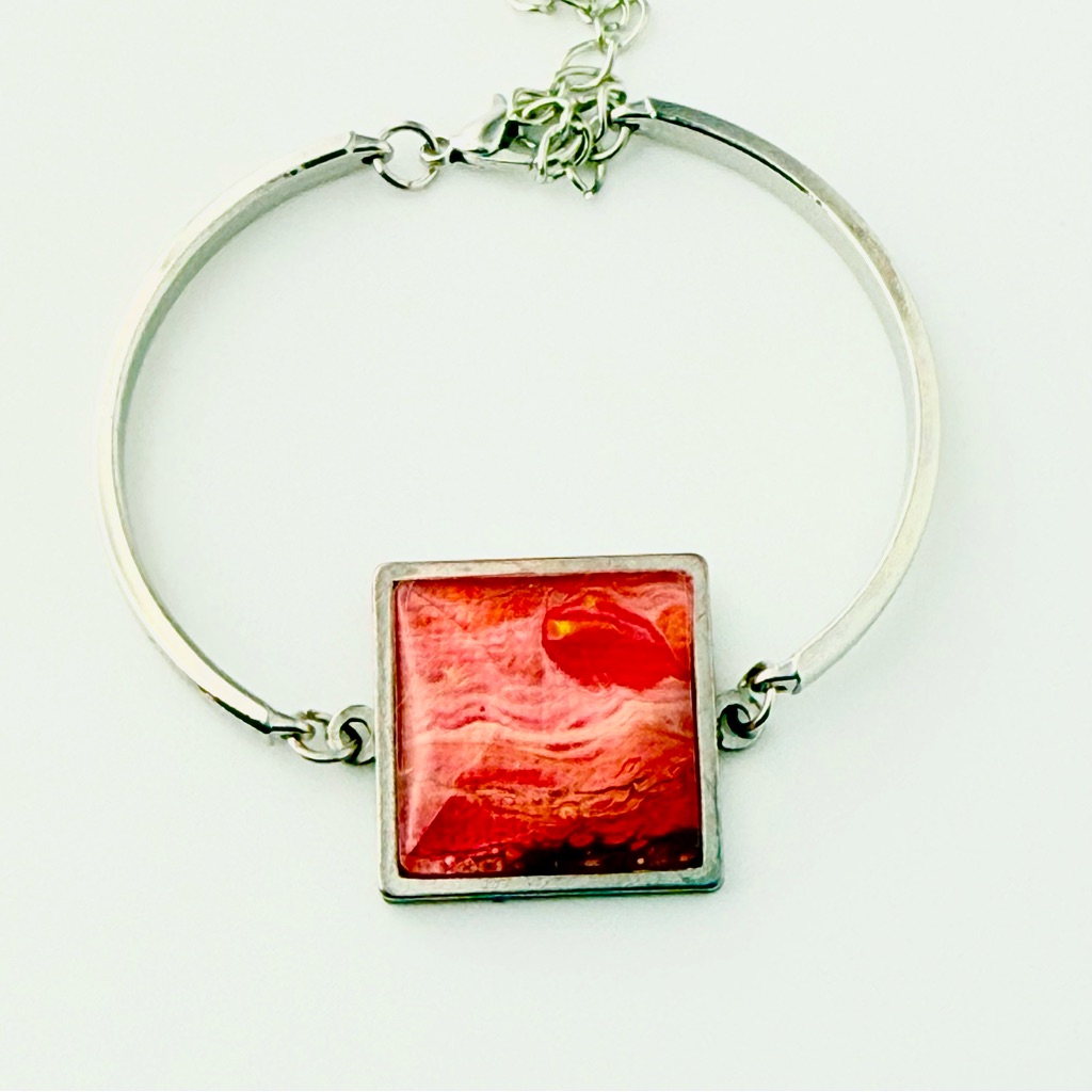 Elegant Red Square Pendant Bracelet
